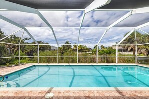 Beheizter Pool
