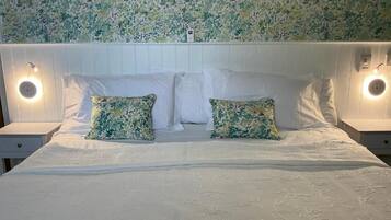 Blackout drapes, iron/ironing board, free WiFi