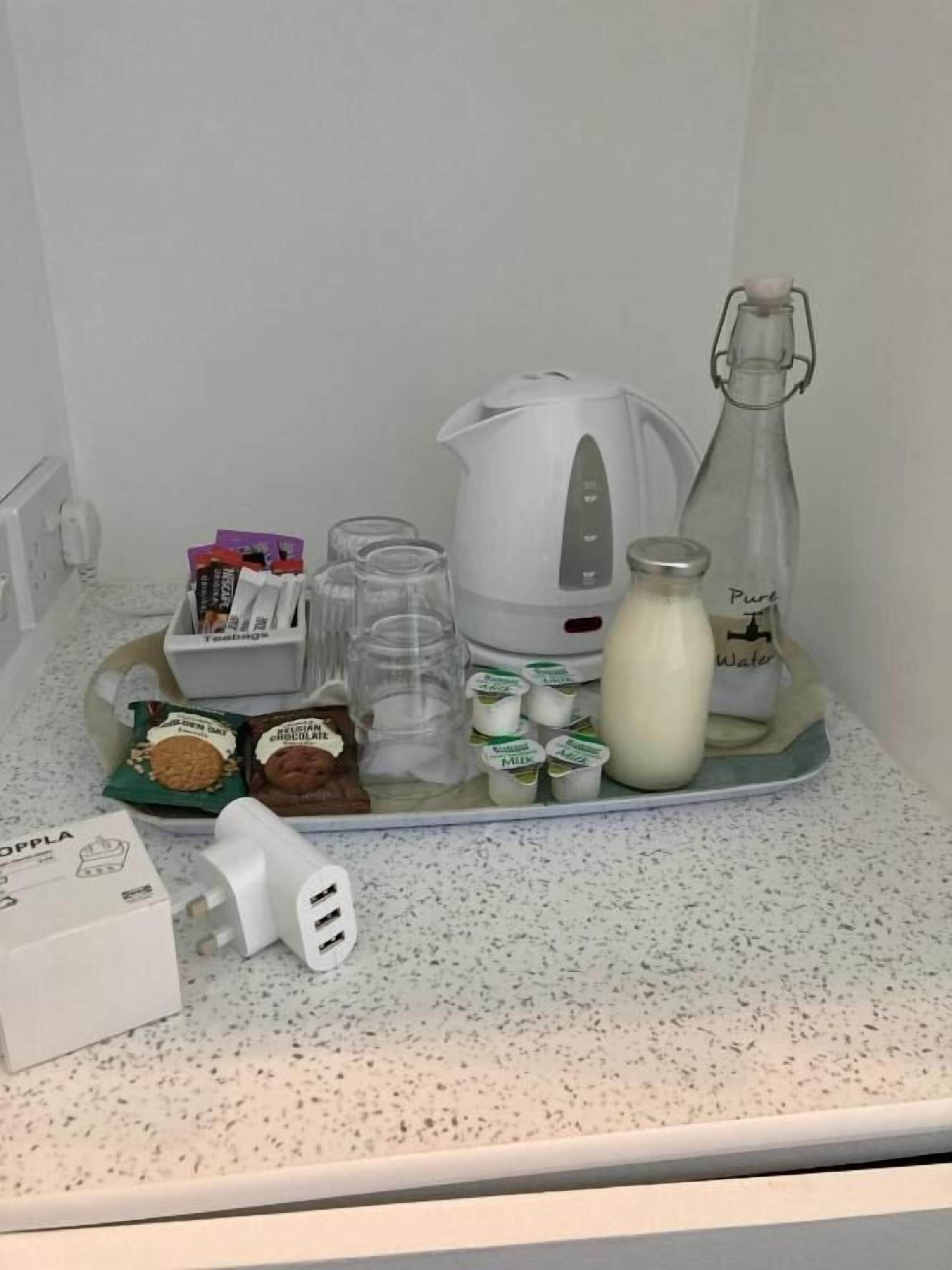 กาแฟและ/หรือเครื่องทำกาแฟ