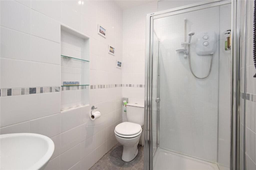 Classic Double or Twin Room, Patio, Garden View | Bathroom | Free toiletries, hair dryer, towels, soap