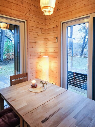 Spacious vacation home directly on the lake. Family and pet friendly!