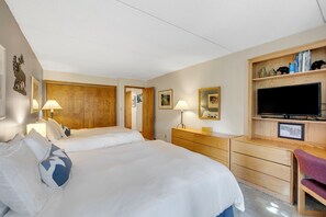 1 bedroom, desk, internet, bed sheets - Heart of Copper with Amazing Views (Frisco)