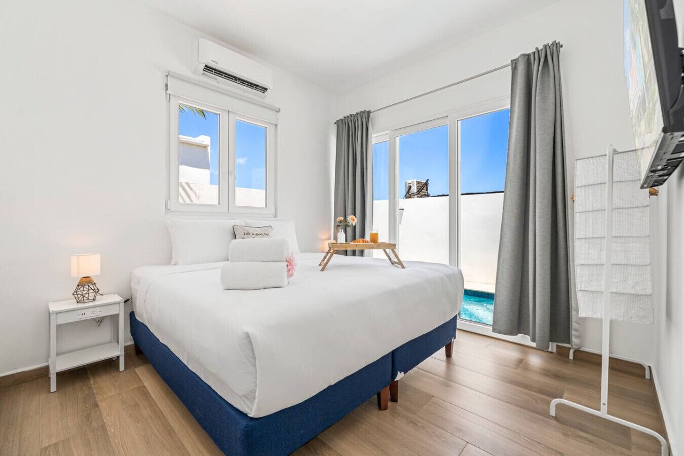 3 Schlafzimmer, Schreibtisch, Bügeleisen/Bügelbrett, Reisekinderbett