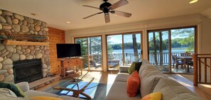 TV, fireplace, offices