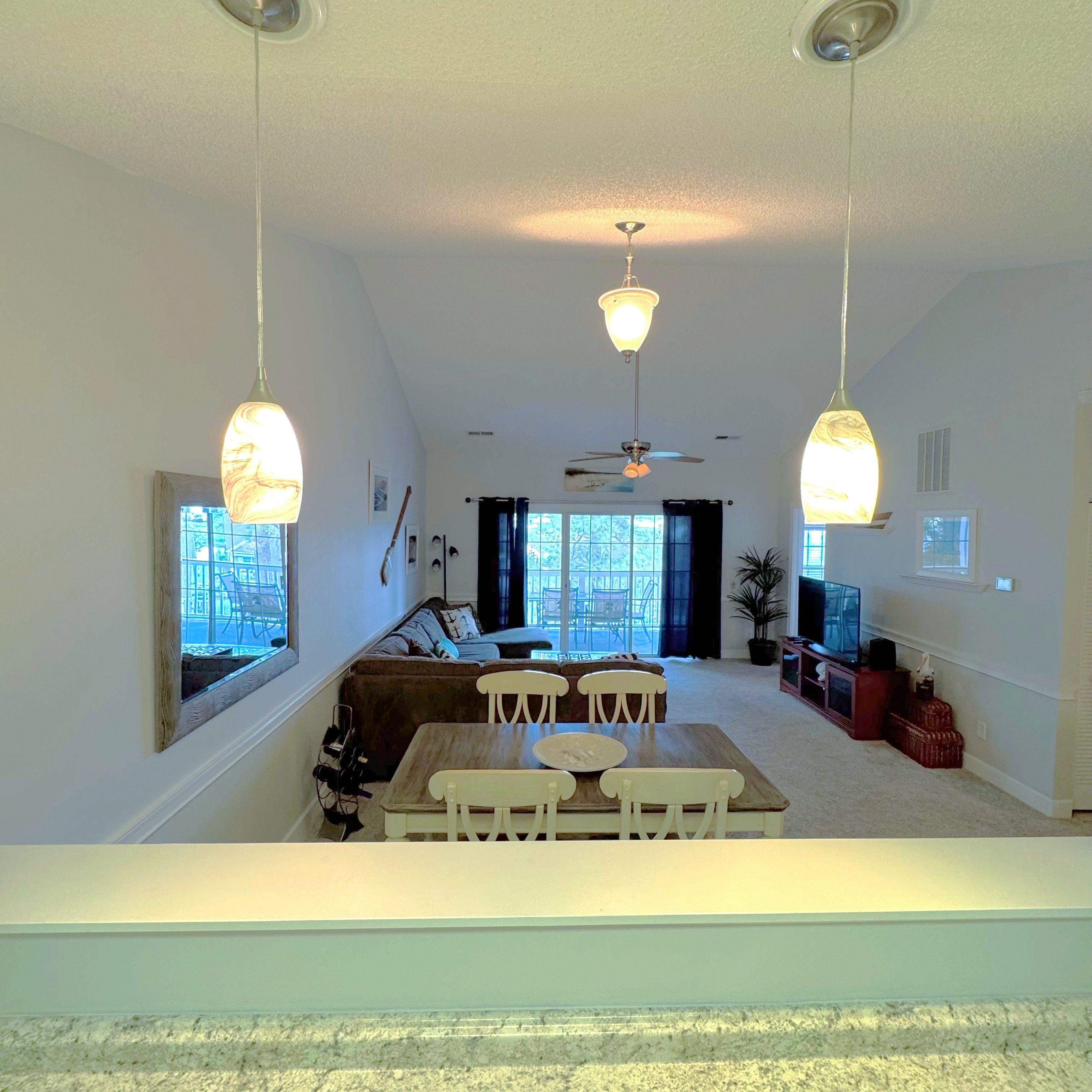 Pet Friendly 2br Condo, Spacious W/ Vaulted Ceilings! - Little River, SC