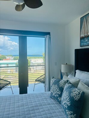 3 bedrooms, desk, WiFi