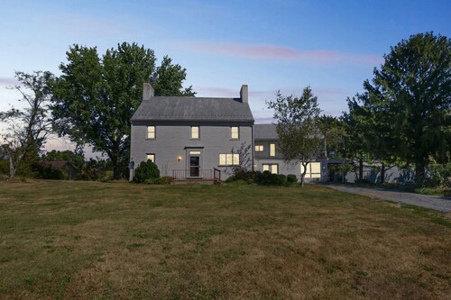 Peaceful Retreat With Scenic Surroundings 4 Bedroom Home