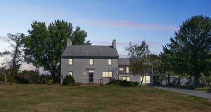 Peaceful Retreat With Scenic Surroundings 4 Bedroom Home