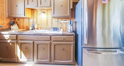 Peaceful Retreat With Scenic Surroundings 4 Bedroom Home