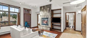 Howelsen Place~Downtown Condo~Base Area Ski Locker