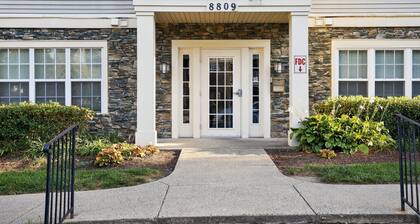 Cozy Pikesville Penthouse With Basketball Arcade 2 Bedroom Condo