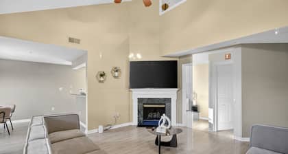 Cozy Pikesville Penthouse With Basketball Arcade 2 Bedroom Condo