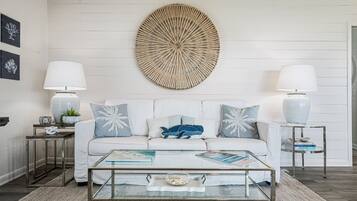 House, 1 Bedroom | Living area