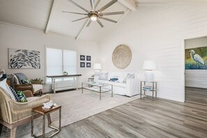 House, 1 Bedroom | Living area