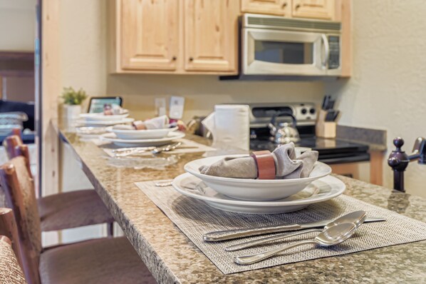 Condo, 1 Bedroom | Private kitchen | Fridge, oven, coffee/tea maker, toaster