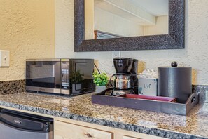 Condo, 1 Bedroom | Interior