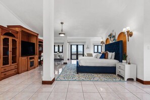 4 bedrooms, desk, iron/ironing board, travel cot