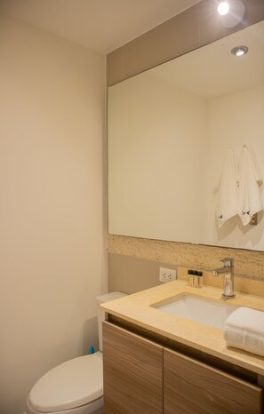 Apartment | 1 bedroom, Internet - w Bright 1BR w Private Balcony in Barranco (Lima)