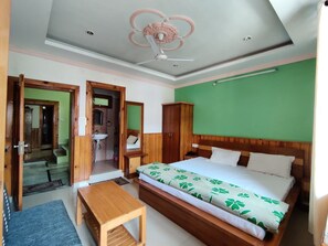 Habitació doble Deluxe | Wifi gratuïta i roba de llit 