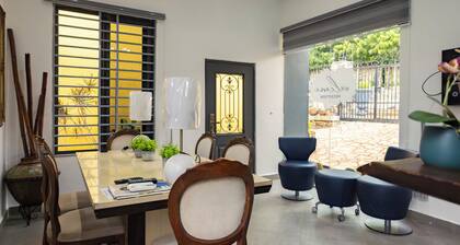 Lovely apartment with AC in charming Berekuso