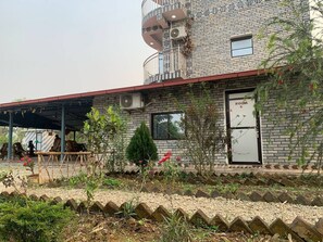 Property grounds - Devchuli Farm House (Kawasoti)