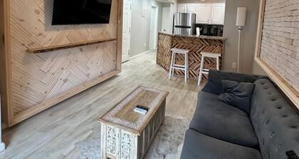 Gorgeous newly renovated 2 bedroom pad. From Brooklyn with love.