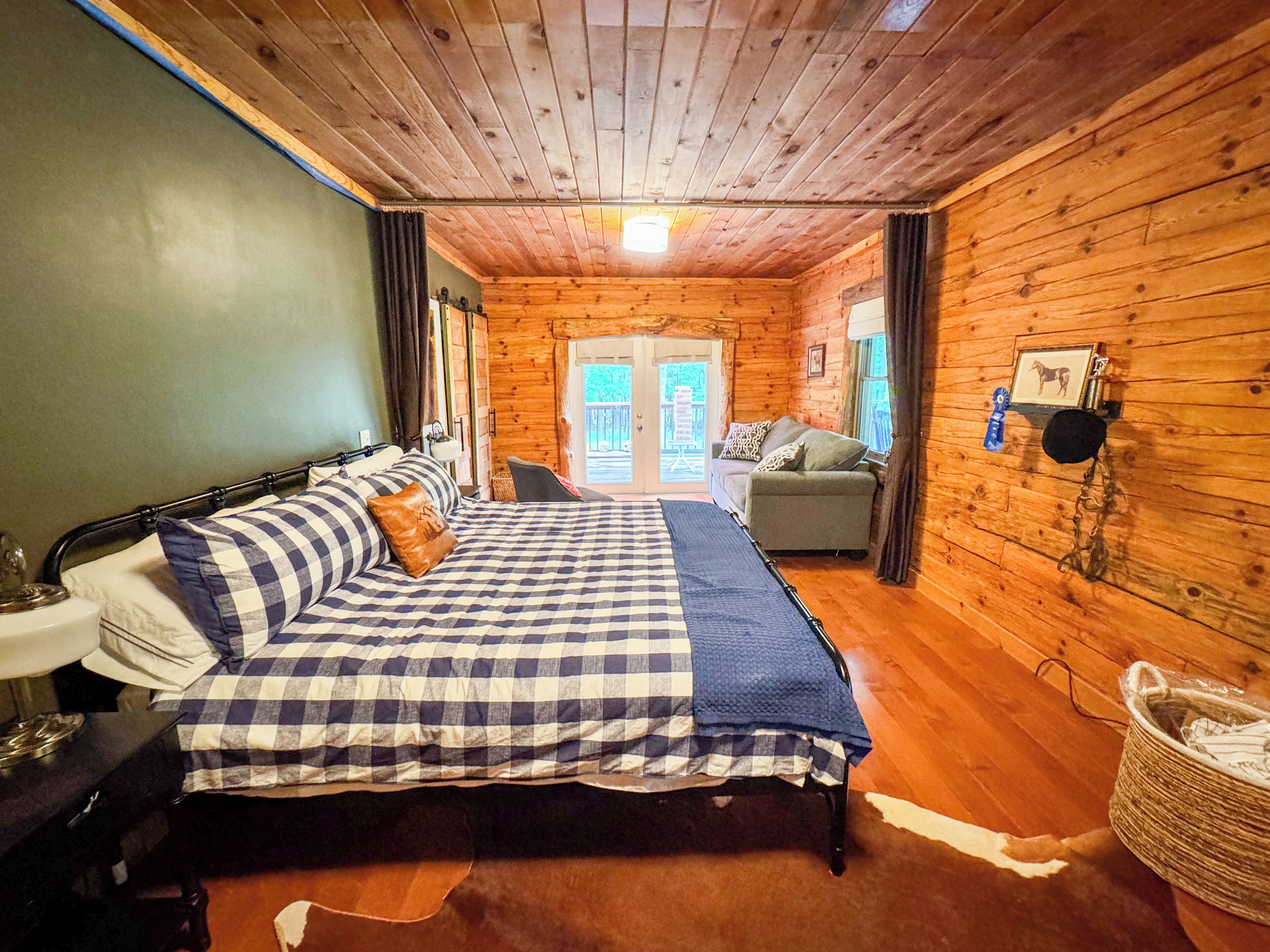 3 habitaciones, escritorio, tabla de planchar con plancha y wifi gratis 