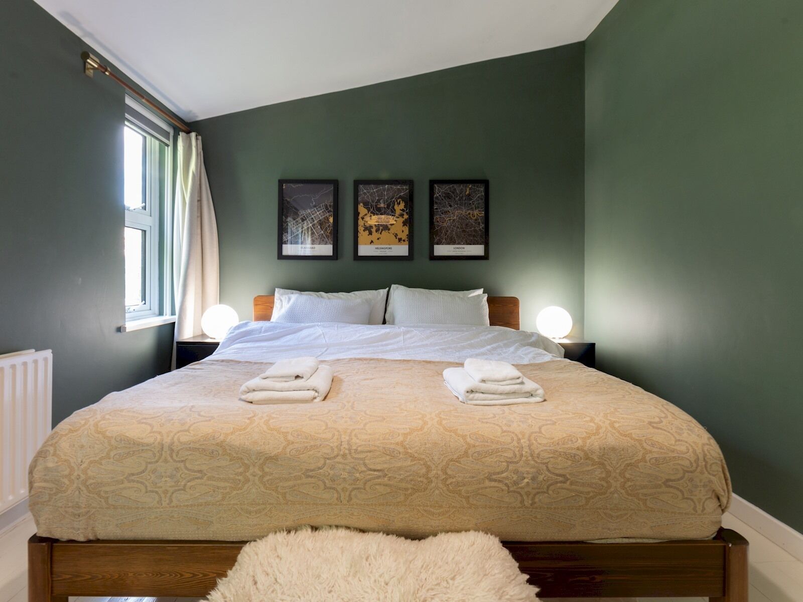 3 bedrooms, iron/ironing board, free WiFi, bed sheets