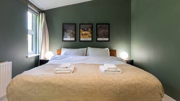 3 bedrooms, iron/ironing board, free WiFi, bed sheets