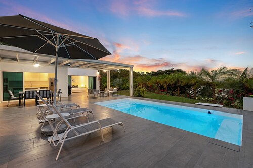Luxury 3BR Villa w/ Private Pool, Walk to Beach & Downtown