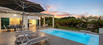 Luxury 3BR Villa w/ Private Pool, Walk to Beach & Downtown