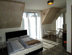 Apartment | 1 bedroom, bed sheets