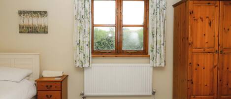 3 bedrooms, individually decorated, individually furnished, free WiFi