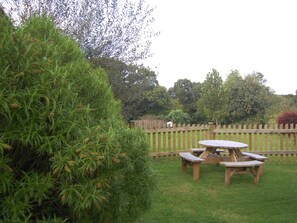 Cottage | Outdoor dining