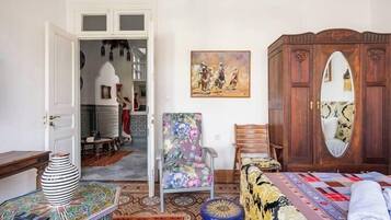 Double Room | Living area | 40-inch plasma TV with digital channels