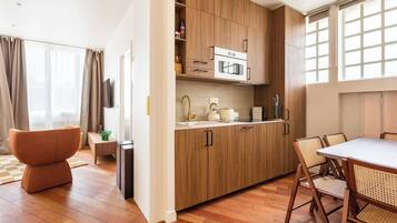 Apartment | Private kitchen | Fridge, microwave, stovetop, dishwasher