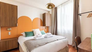 Apartment | 1 bedroom, laptop workspace, iron/ironing board, bed sheets