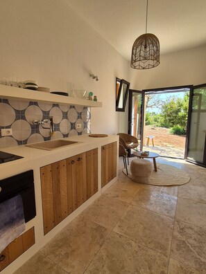 冰箱、微波炉、烤箱、炉灶