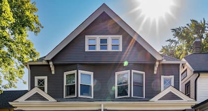 Newly Renovated Talbott Street Retreat Minutes from Monument Circle