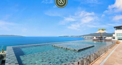 New Stylish 1 BR Condo - Ocean Views - Flex Room