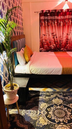 Quarto casal luxo, vista para a cidade | Wi-Fi de cortesia, roupa de cama