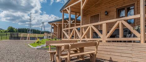 House | Outdoor dining