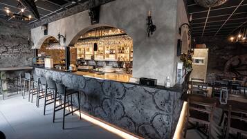 Bar (en la propiedad)
