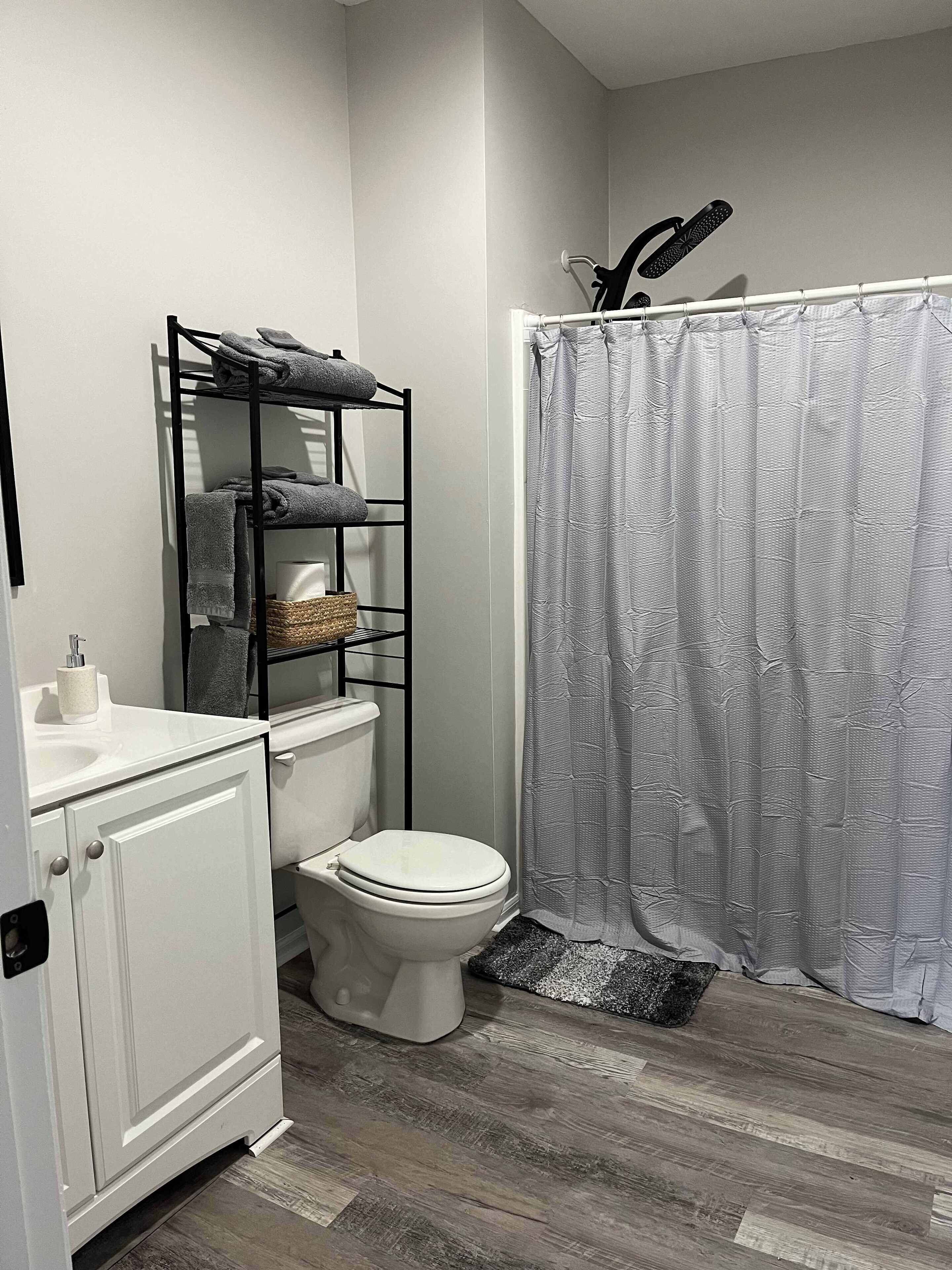 淋浴设施、毛巾