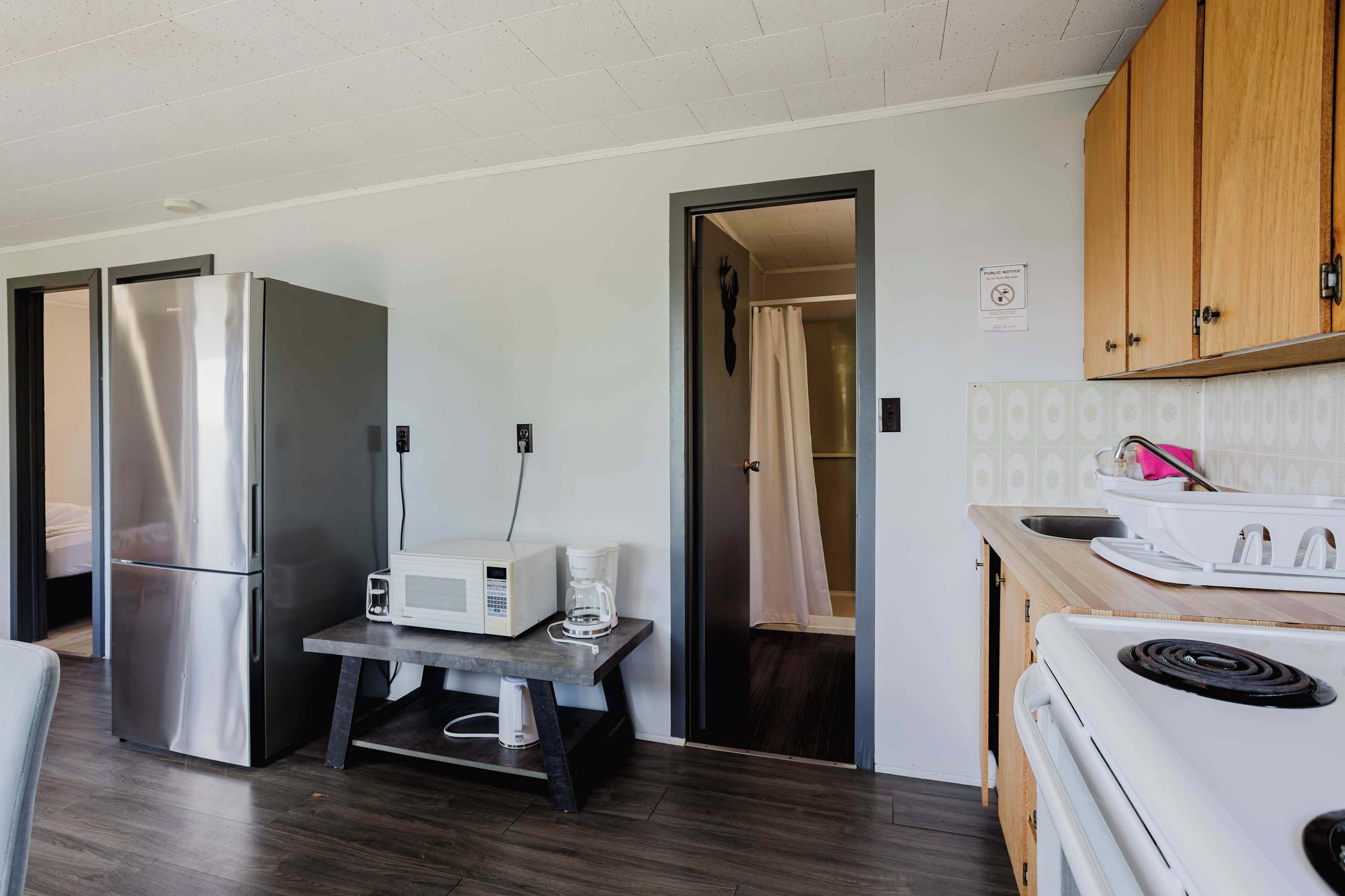 冰箱、微波炉、炉灶、厨具/餐具