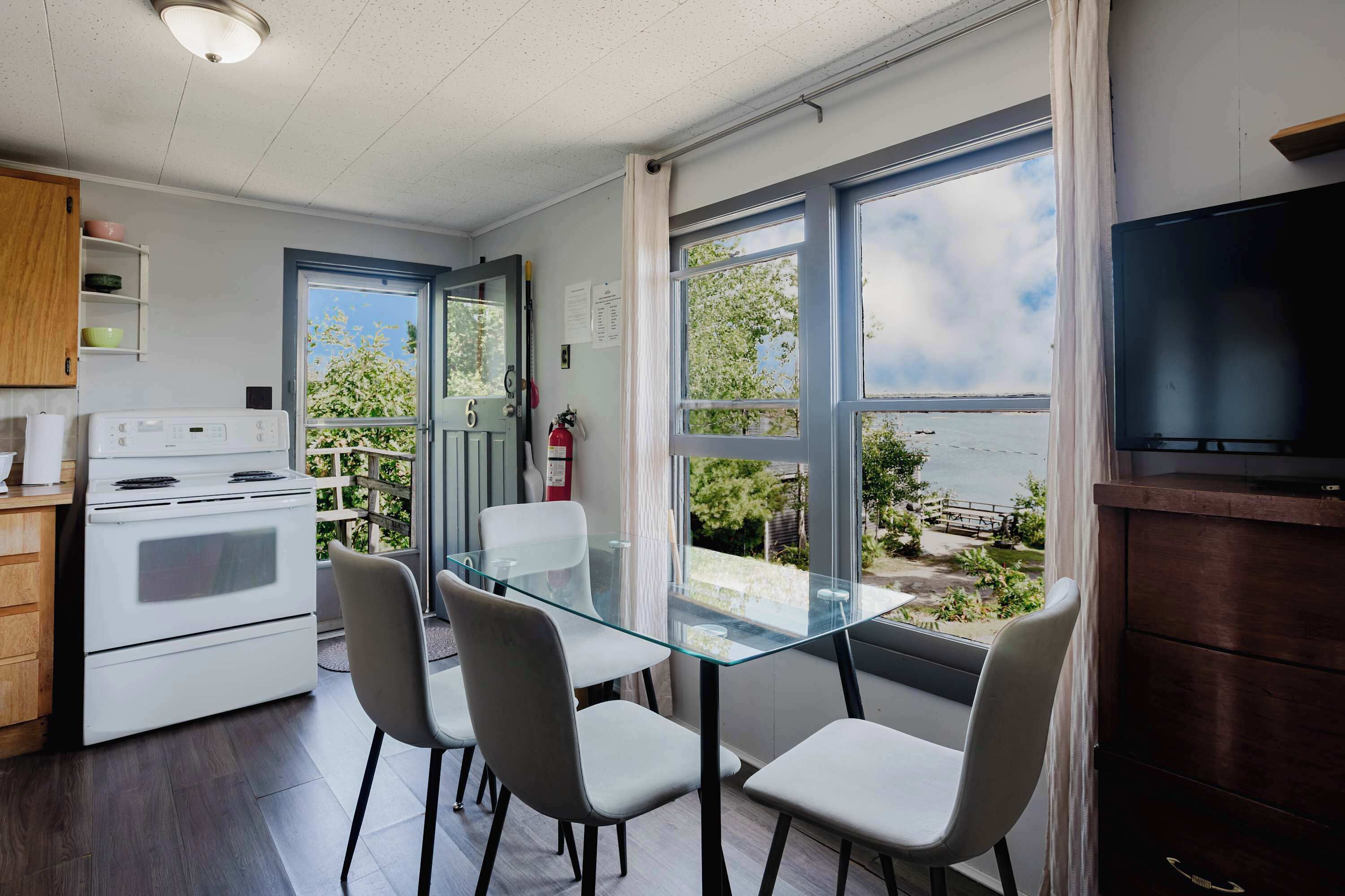 Fridge, microwave, stovetop, cookware/dishes/utensils