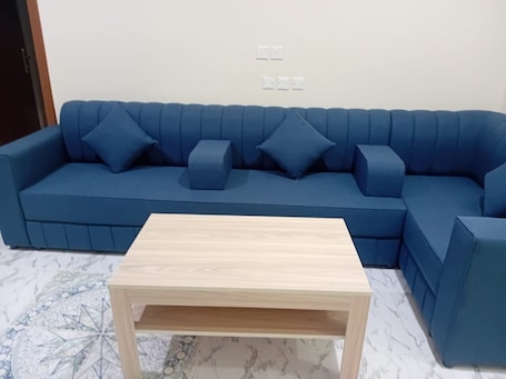 Family Double Room | Living area