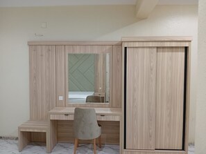 Family Double Room | Free WiFi
