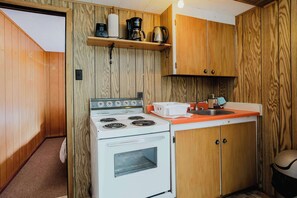 Fridge, microwave, stovetop, cookware/dishes/utensils