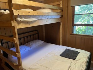 2 bedrooms, bed sheets